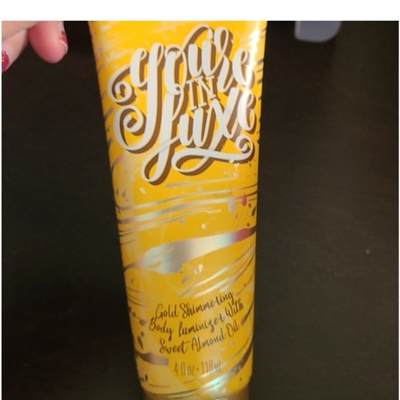 ❣️SALE$10~Perfectl Posh~You’re in Luxe~ Shimmering Body Luminizer~New and Sealed - Picture 3 of 6